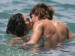 zac_efron_vanessa_hudgens_swimming_kissing_400x300_1605007_b.jpg
